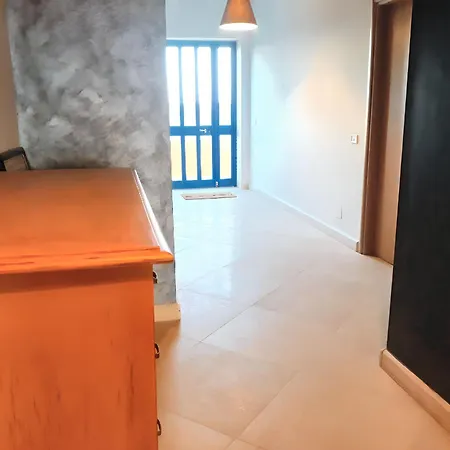 Lägenhet Bright In - 30 Sqm + Enclosed Garden