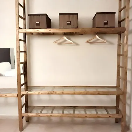 Bright In - 30 Sqm + Enclosed Garden *