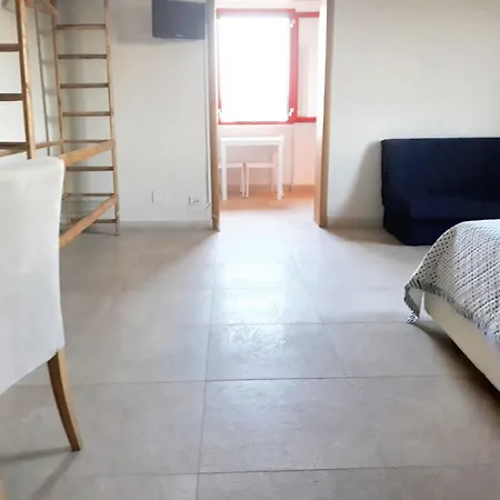 Bright In - 30 Sqm + Enclosed Garden Gallipolli