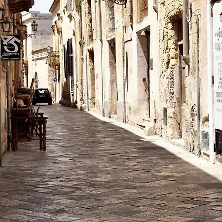 Bright In - 30 Sqm + Enclosed Garden *