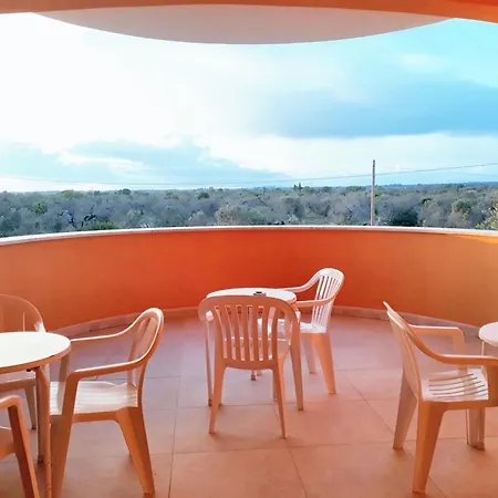 Apartment Bright In - 30 Sqm + Enclosed Garden