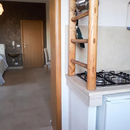 Apartment Bright In - 30 Sqm + Enclosed Garden *
