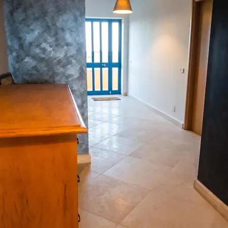 Bright In - 30 Sqm + Enclosed Garden Gallipoli